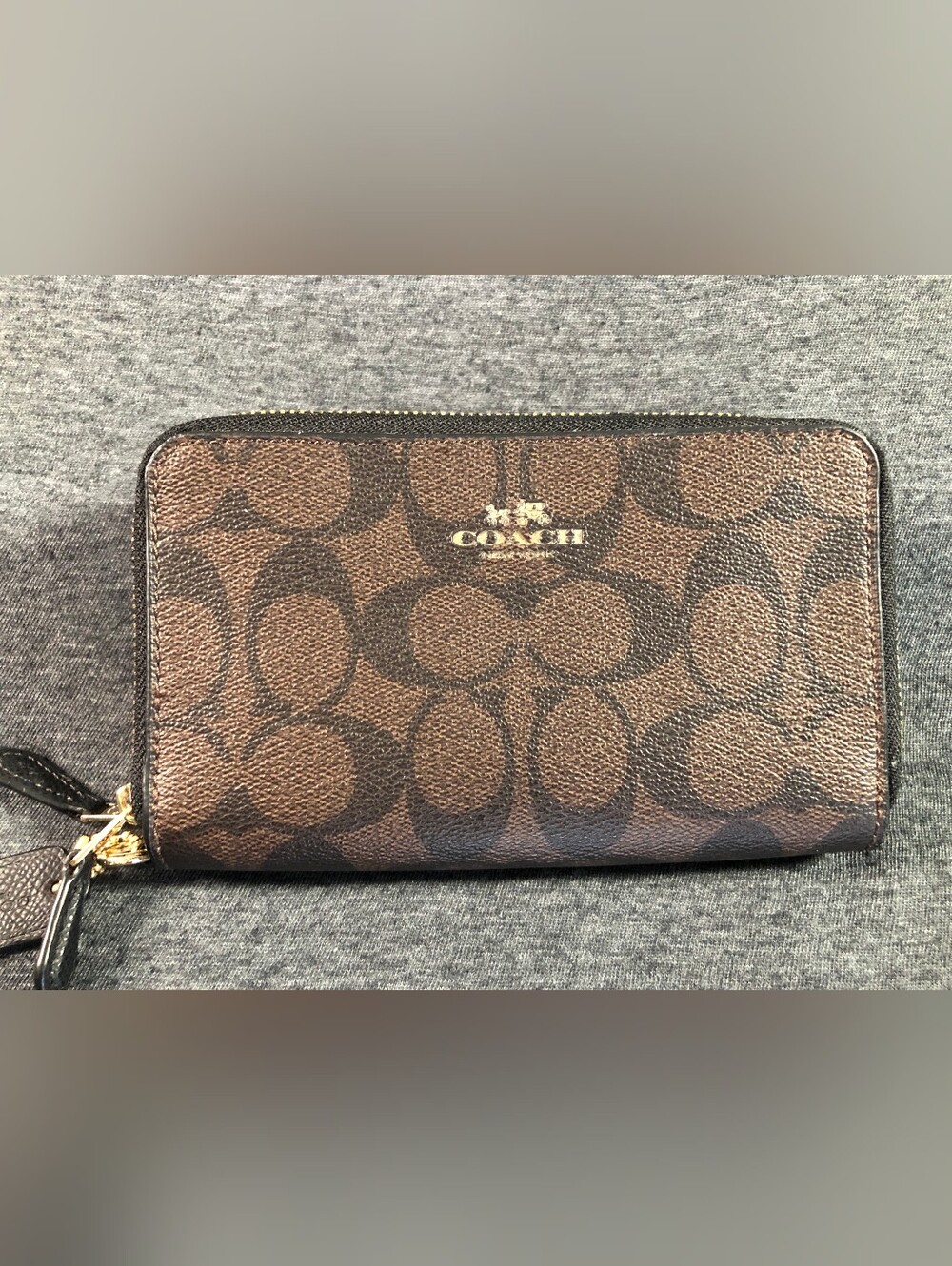Coach Wristlet Brown Signature Zip Wallet with Gold Logo